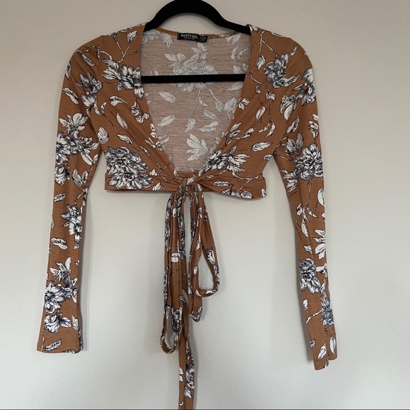 Nasty Gal Tops - Nasty Gal Tie Possible Floral Wrap Long Sleeve
